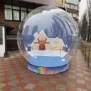 Шоу шар – огромный снежный шар фотозона Київ