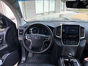 256 Toyota Land Cruiser 200 аренда внедорожника Киев