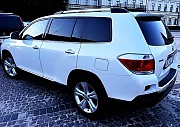 037 Внедорожник Toyota Highlander белая заказать Киев