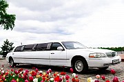 020 Лимузин Lincoln Town Car 120 Royal аренда Киев