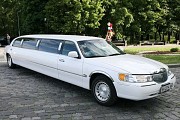 041 Лимузин Lincoln Town Car 120 Classic аренда Киев