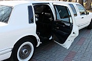 052 Лимузин Lincoln Town Car на прокат в Киеве Київ