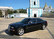 135 Chrysler 300C черный аренда авто Киев