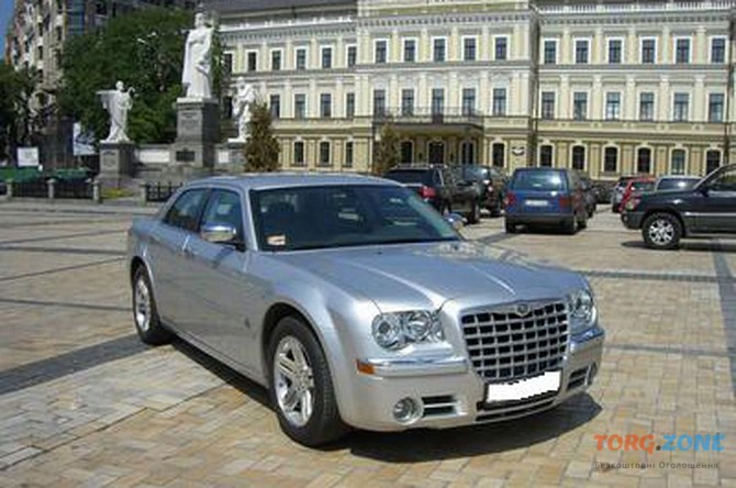 138 Chrysler 300C серебристый прокат авто Київ - зображення 1