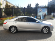 156 Toyota Camry серебристая арендовать авто Київ