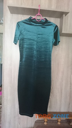 Платье Inditex женское велюровое вечернее зелёное 44 Днепр - изображение 1
