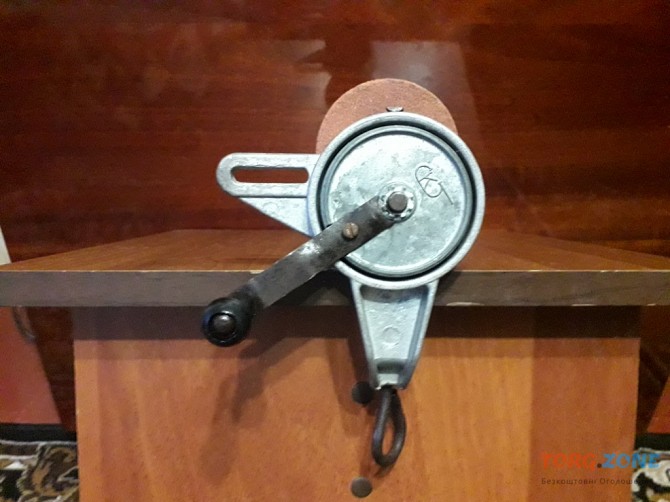 Ручний наждачний станок, маленький, виготовлено в минулому столітті. Черкаси - зображення 1