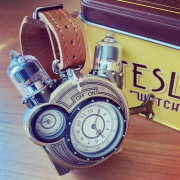 Стимпанк часы с газоразрядными лампами Tesla Watch Киев