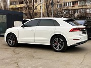 037 Внедорожник Audi Q8 S Line белая заказать на свадьбу Київ