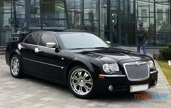 135 Chrysler 300C черный аренда авто на свадьбу с водителем Київ - зображення 1