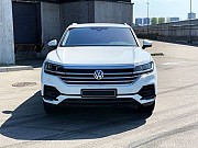 177 Внедорожник Volkswagen Touareg белый аренда прокат без водителя Київ