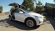 001 Tesla Model X белая электрический внедорожник арендовать на свадьбу Київ