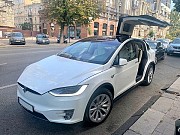 001 Tesla Model X белая электрический внедорожник арендовать на свадьбу Київ