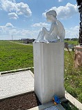 Светлая память в образе ангела памятник ребёнку. Київ