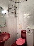Здається дворівнева квартира біля метро Київ